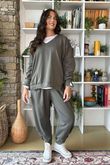 The Sunday Morning 7/8 Twist Pant Khaki